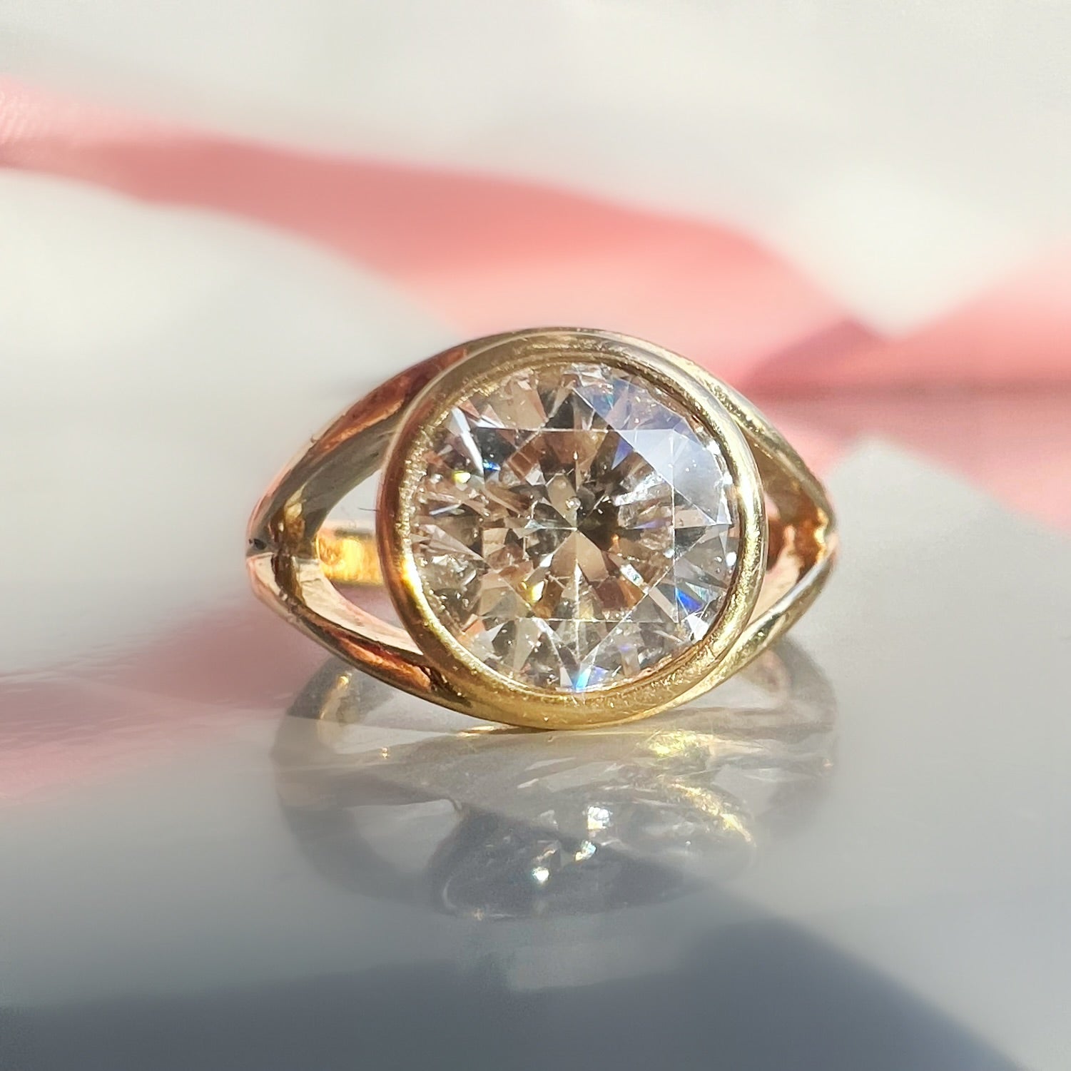 Vintage 2.52ct Bezel Set 18ct Gold Ring
