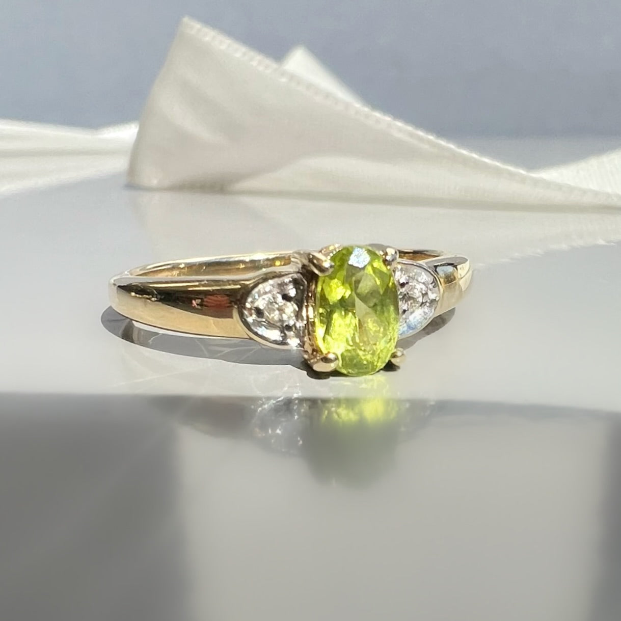 Peridot and Diamond Ring, 9ct Gold