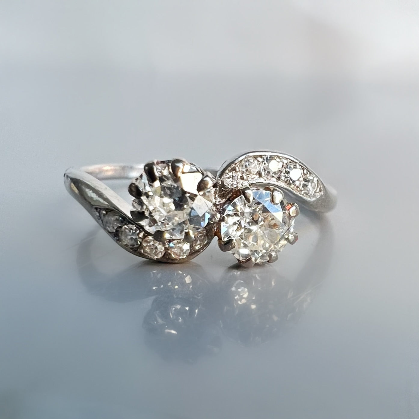 Antique Diamond 0.80ct Toi & Moi Platinum Ring