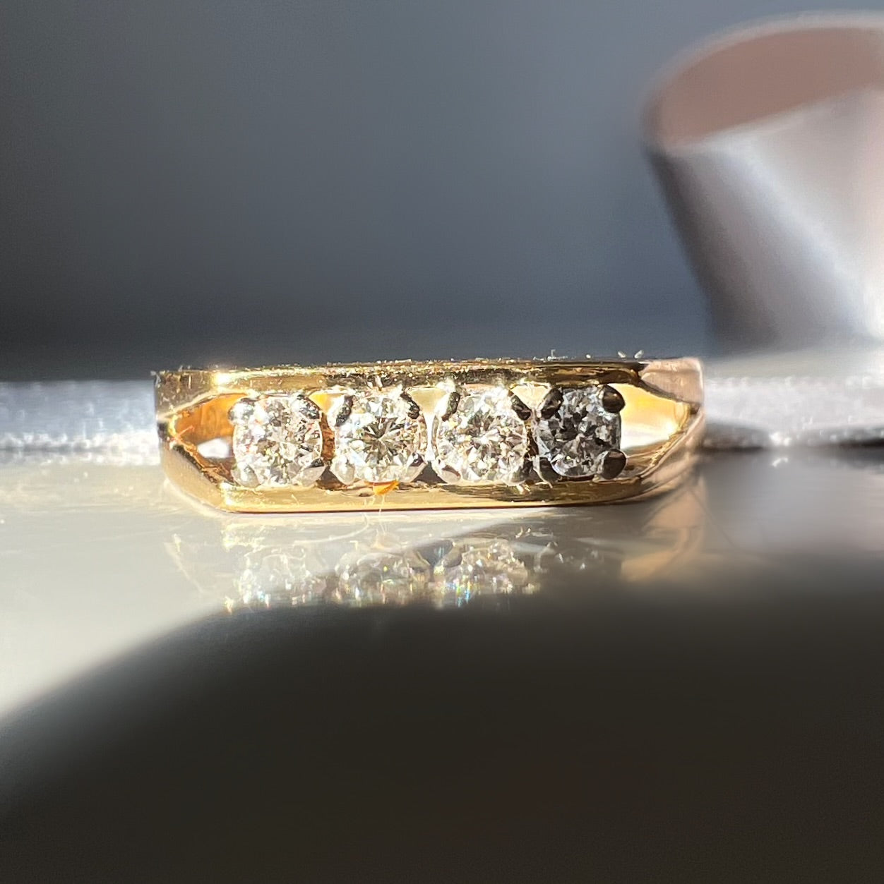 Angular vintage diamond ring