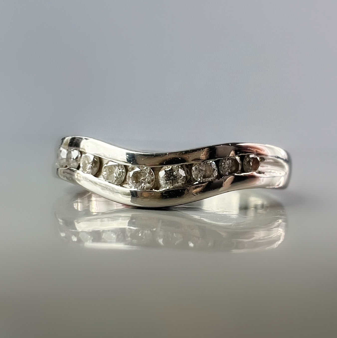Curved 18ct Gold 0.27ct Diamond Eternity Ring