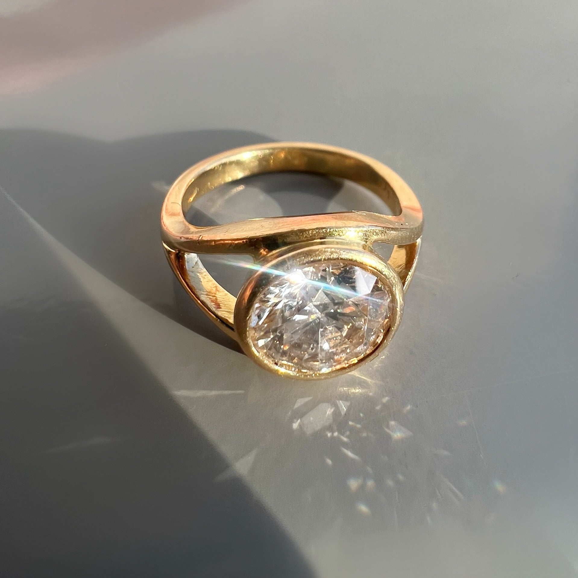 Vintage 2.52ct Bezel Set 18ct Gold Ring