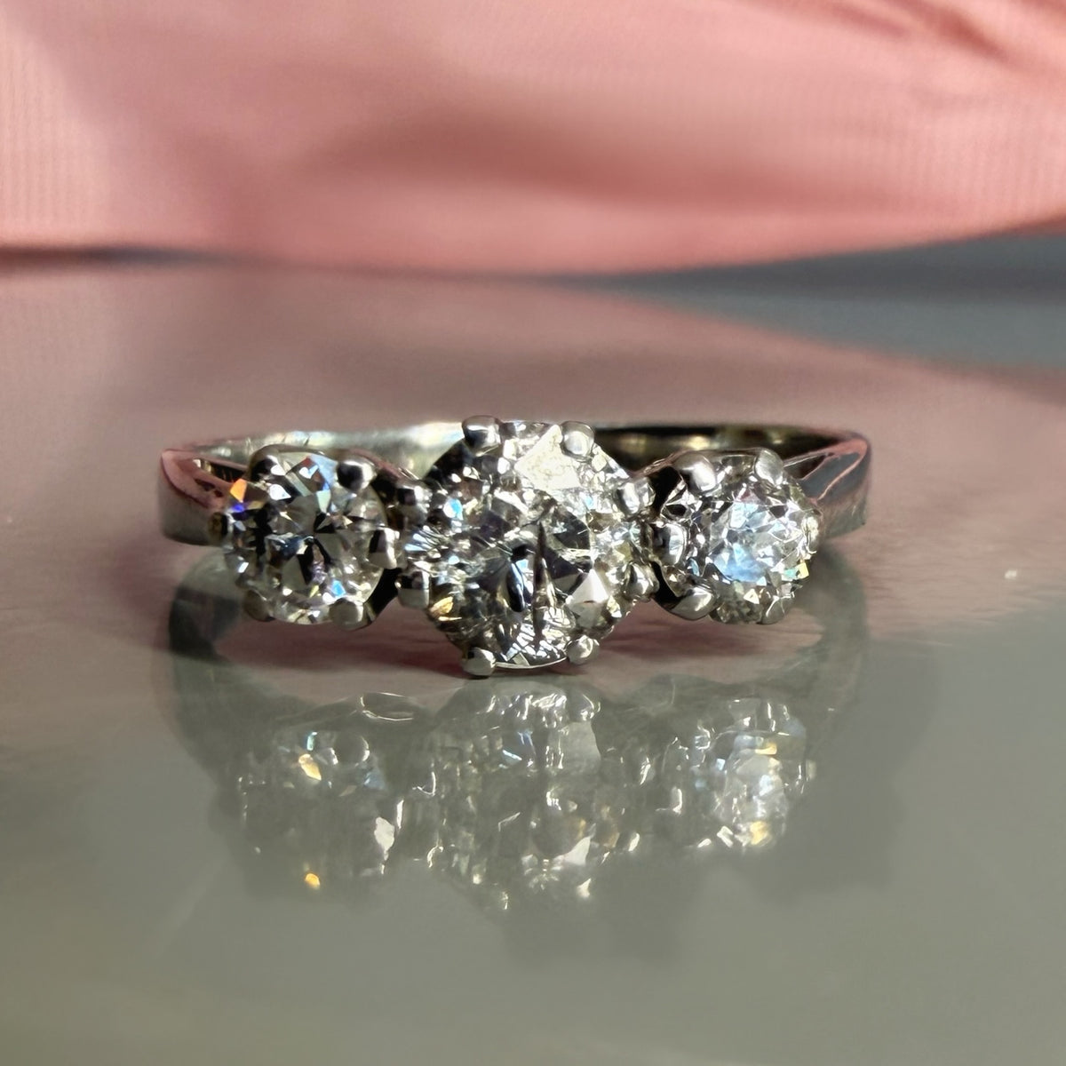 Vintage 1.00ct Diamond Trilogy Ring