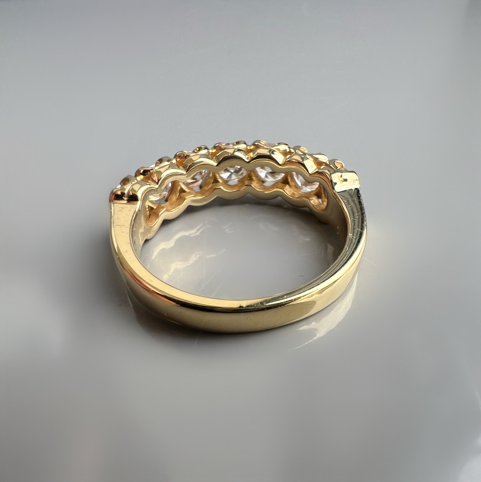 Beautiful Vintage 1.40ct 7 Stone Diamond Ring