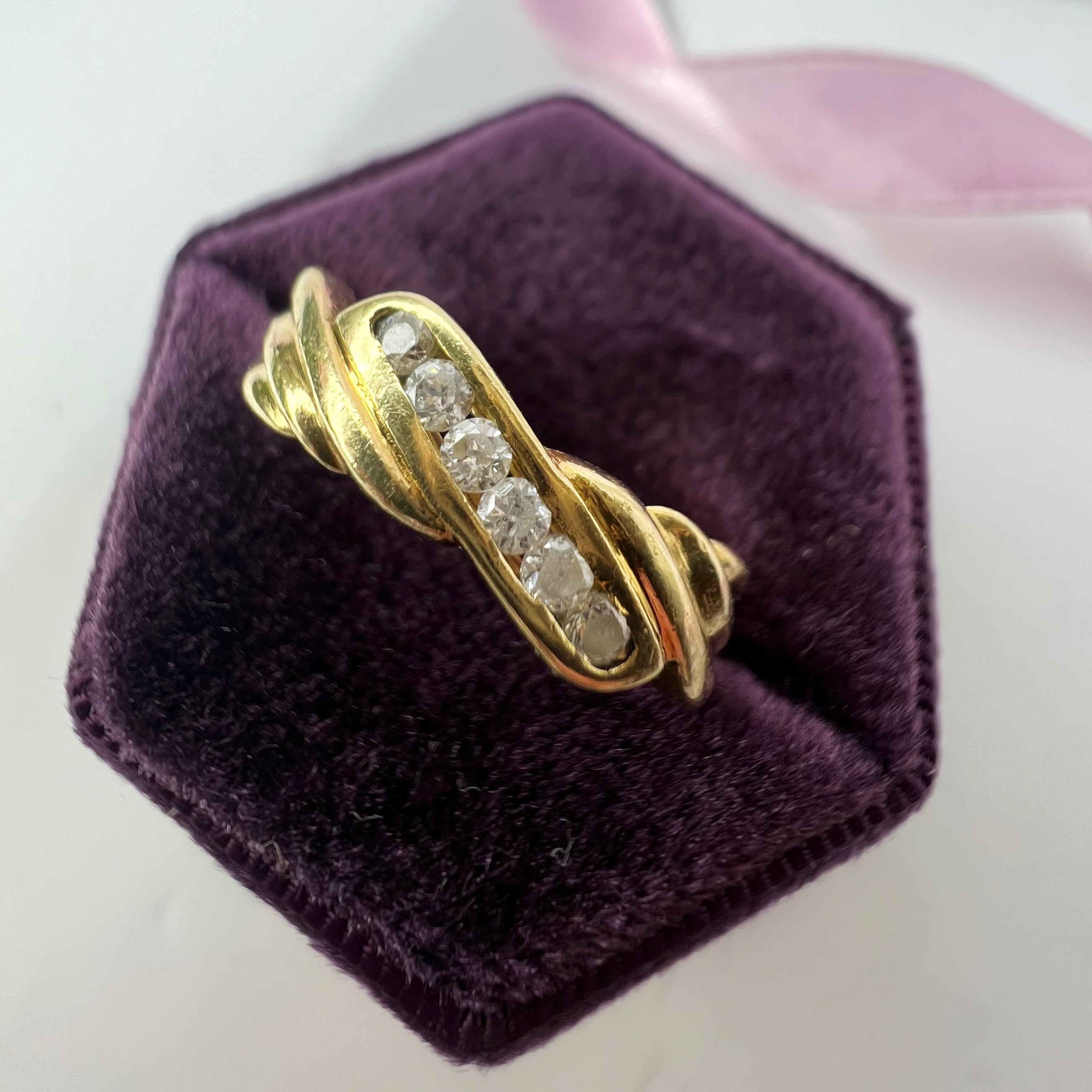 Vintage Gold and 0.15ct Diamond Ring