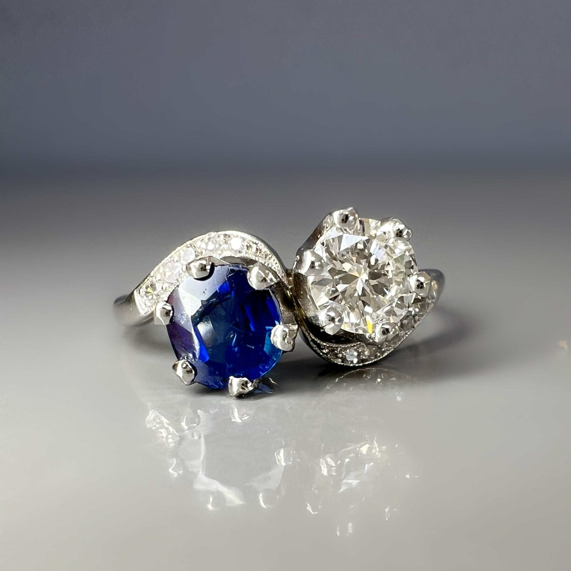 Vintage 1.05ct Sapphire and 0.70ct Diamond Toi et Moi