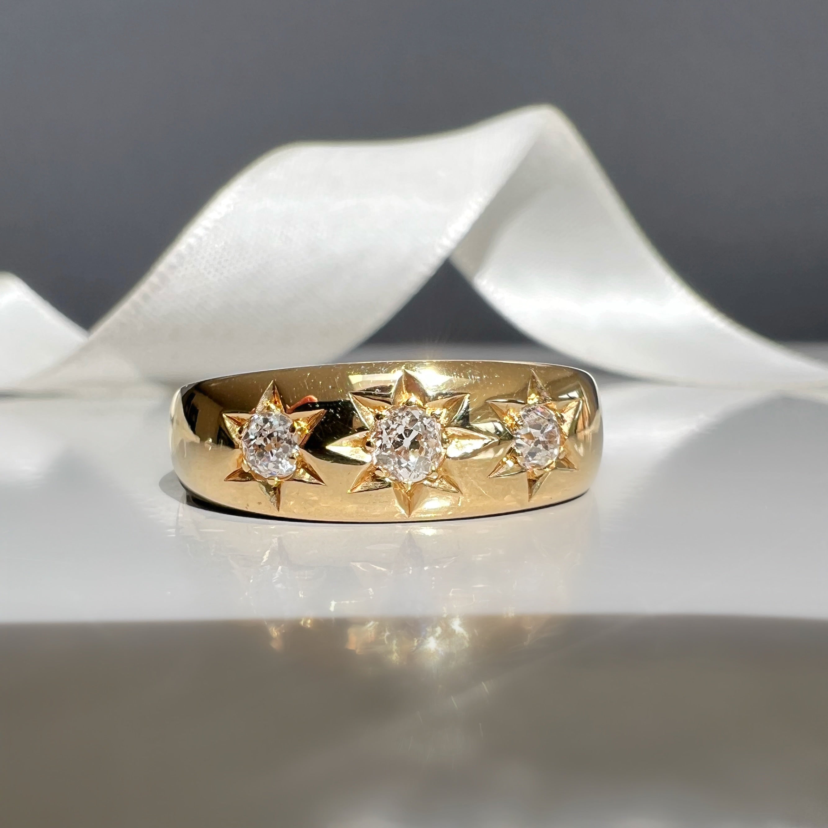 Antique Victorian 18ct Gold 0.40ct Star Set Diamond Gypsy Ring