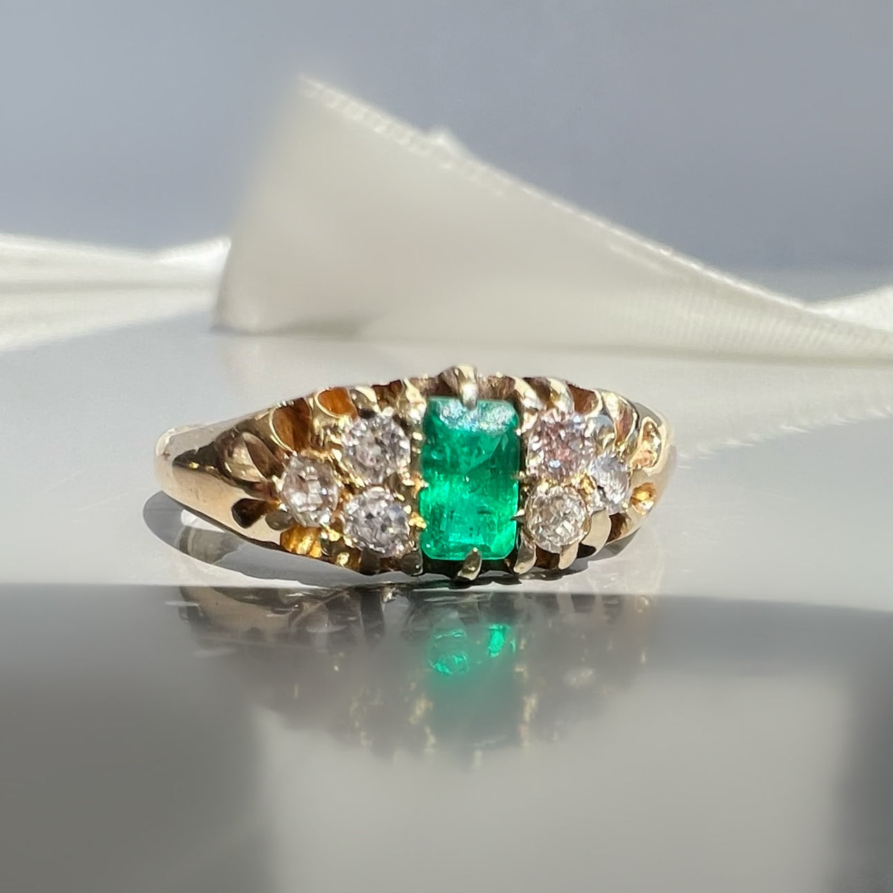 Vintage Emerald and Diamond Trefoil 18ct Gold Ring