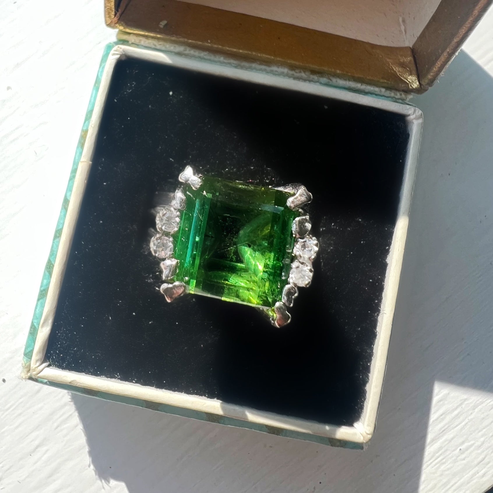 Vintage Green Tourmaline and 18ct Gold Ring
