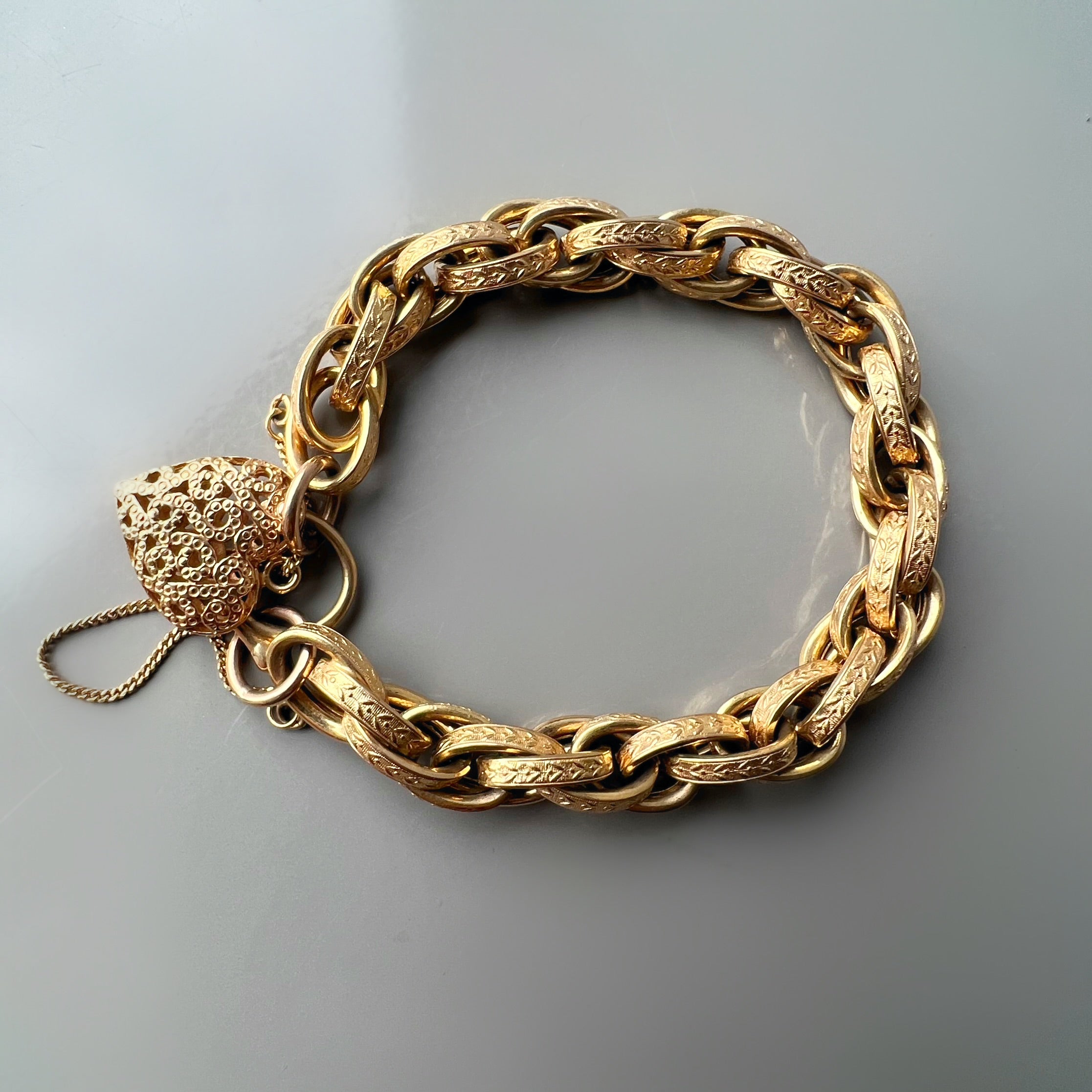 9ct Gold Ornate Bracelet