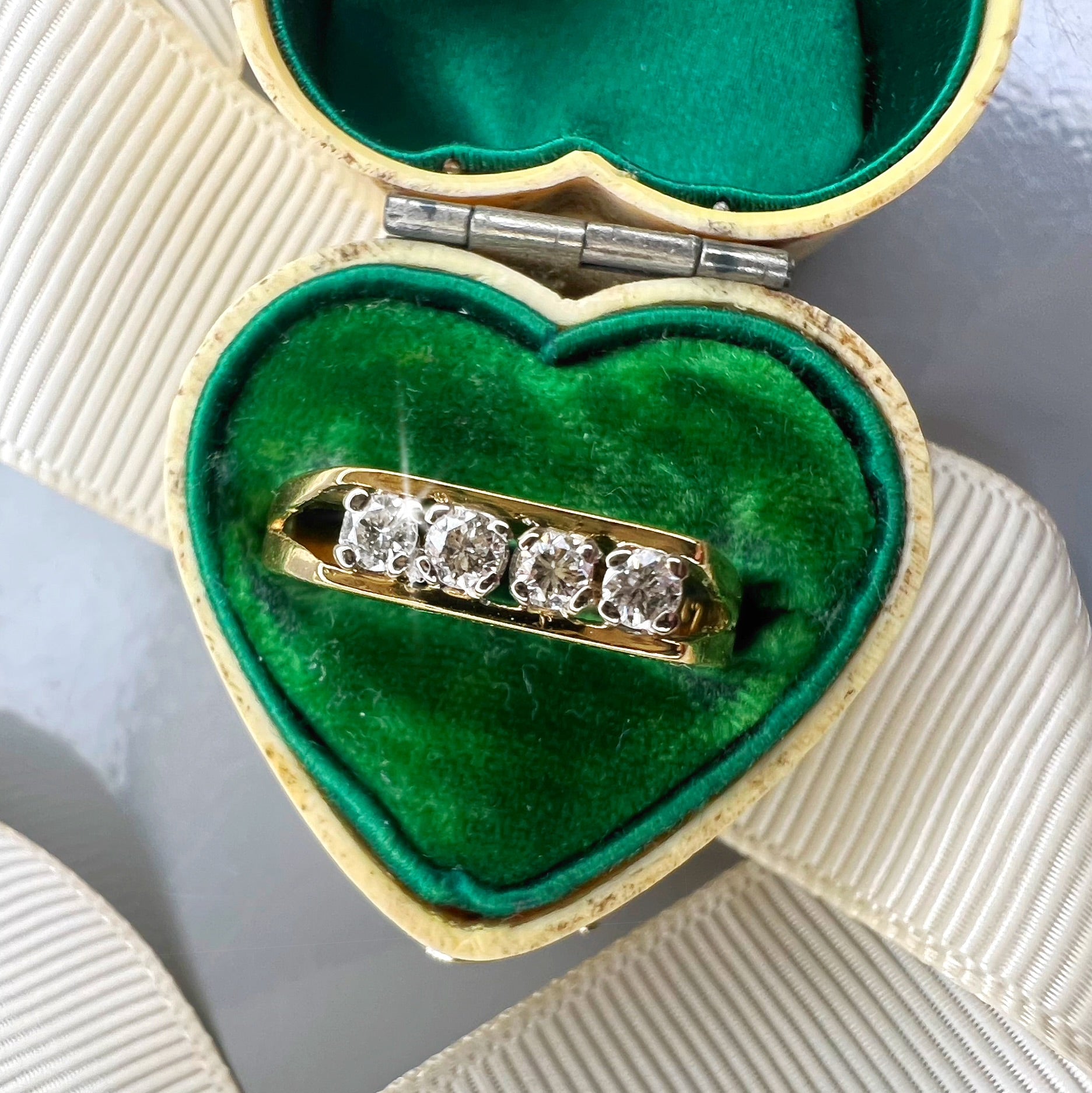 Angular vintage diamond ring