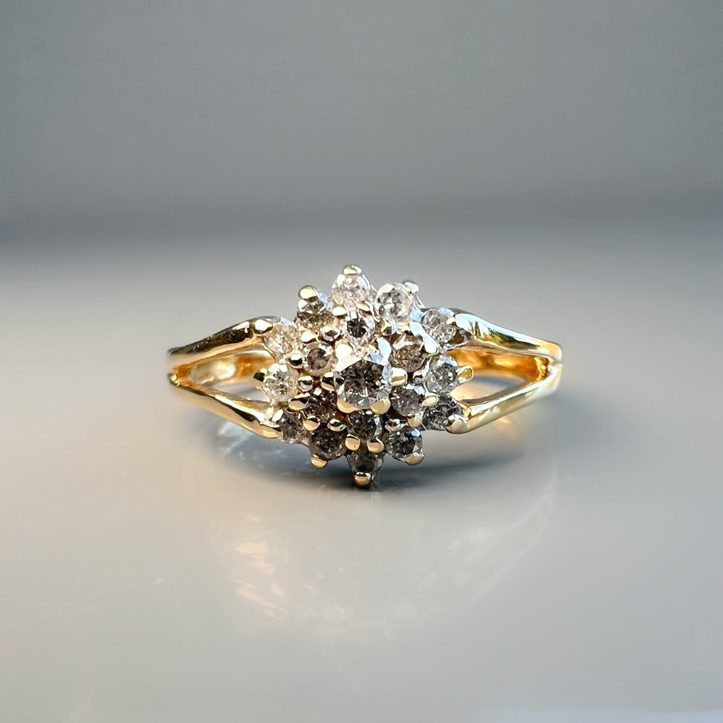 Vintage 0.25ct 18ct Gold Cluster Ring