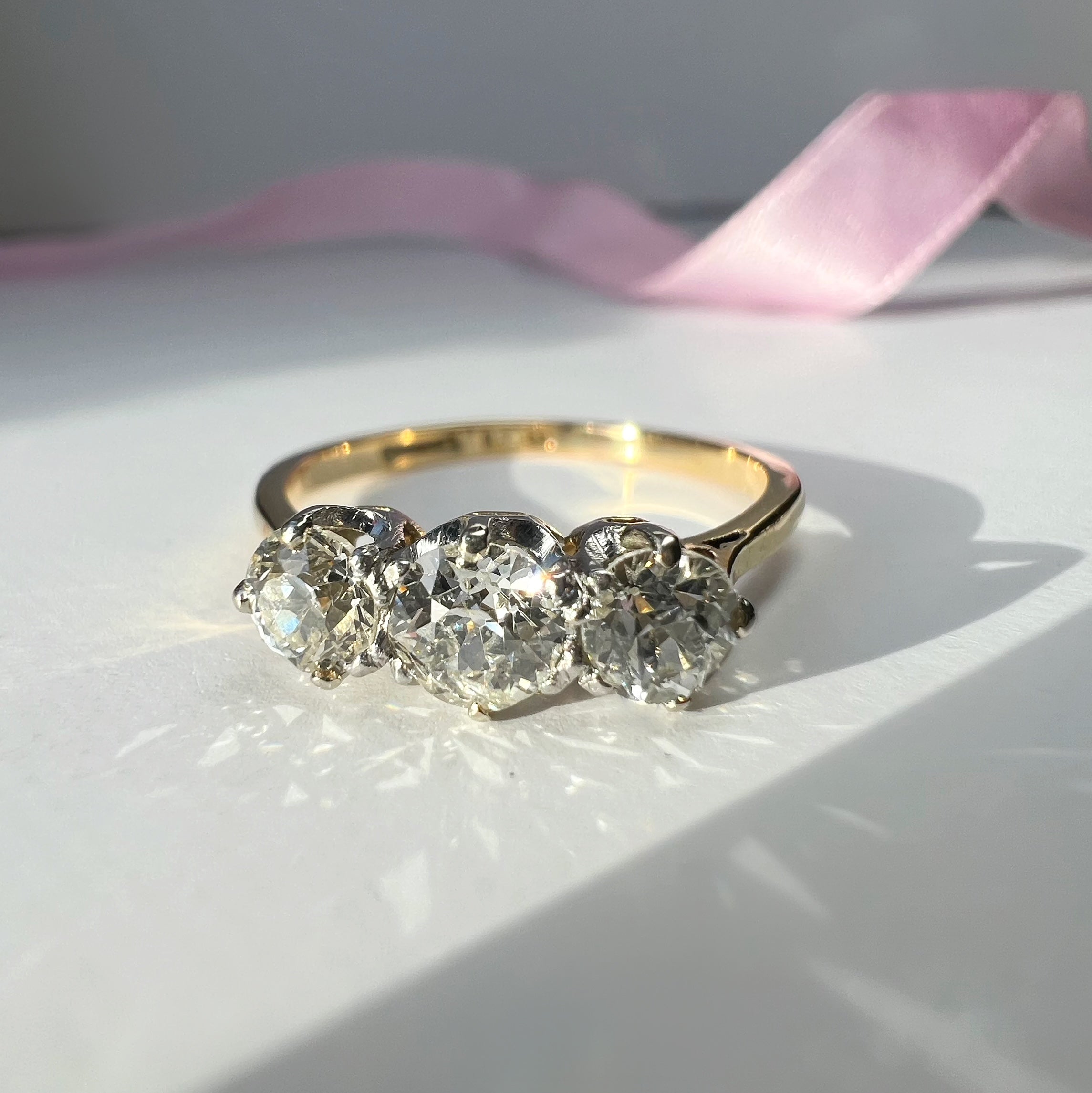 Vintage 1.00ct Diamond Trilogy Ring