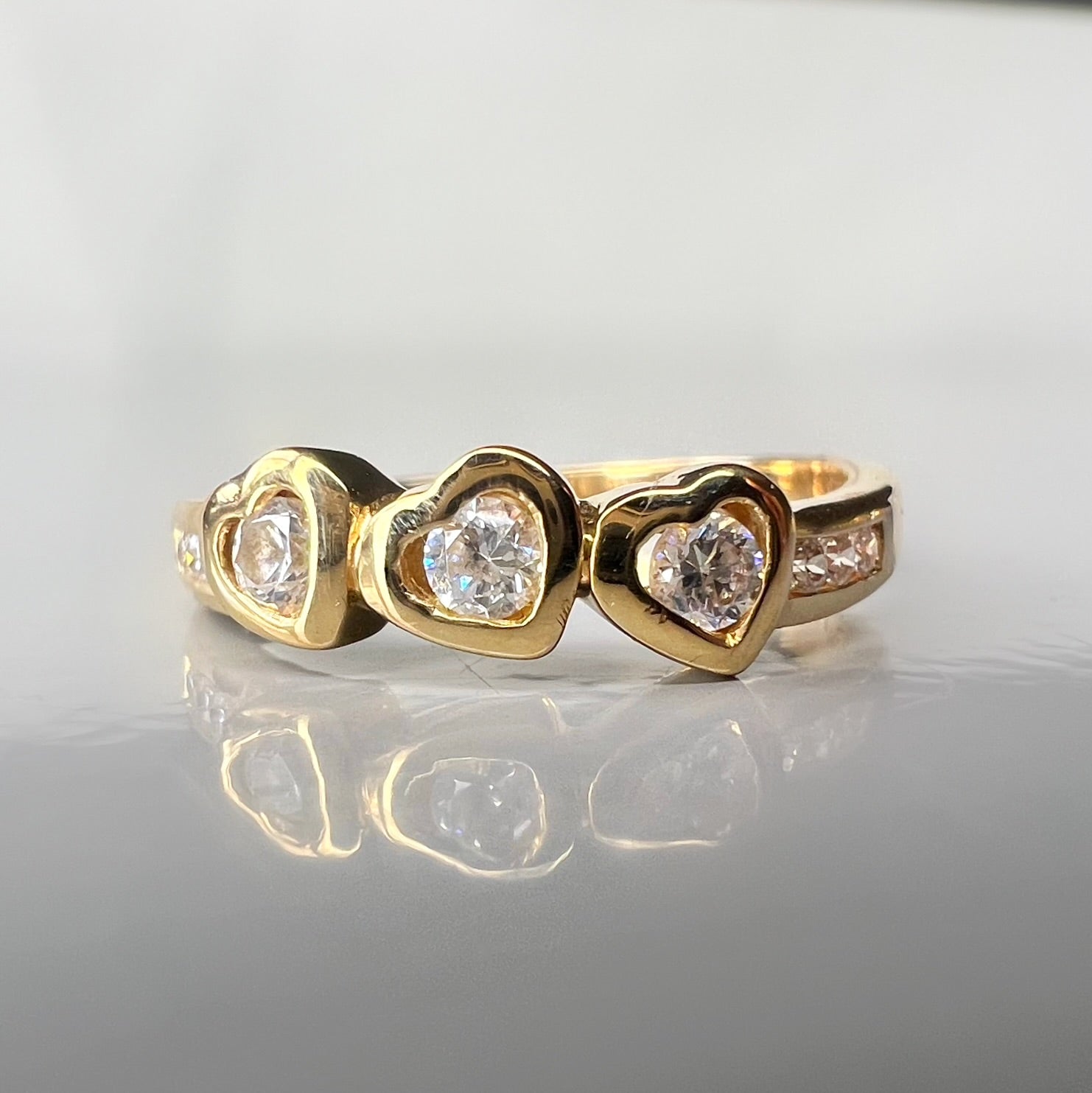 18ct Gold Love Hearts Ring