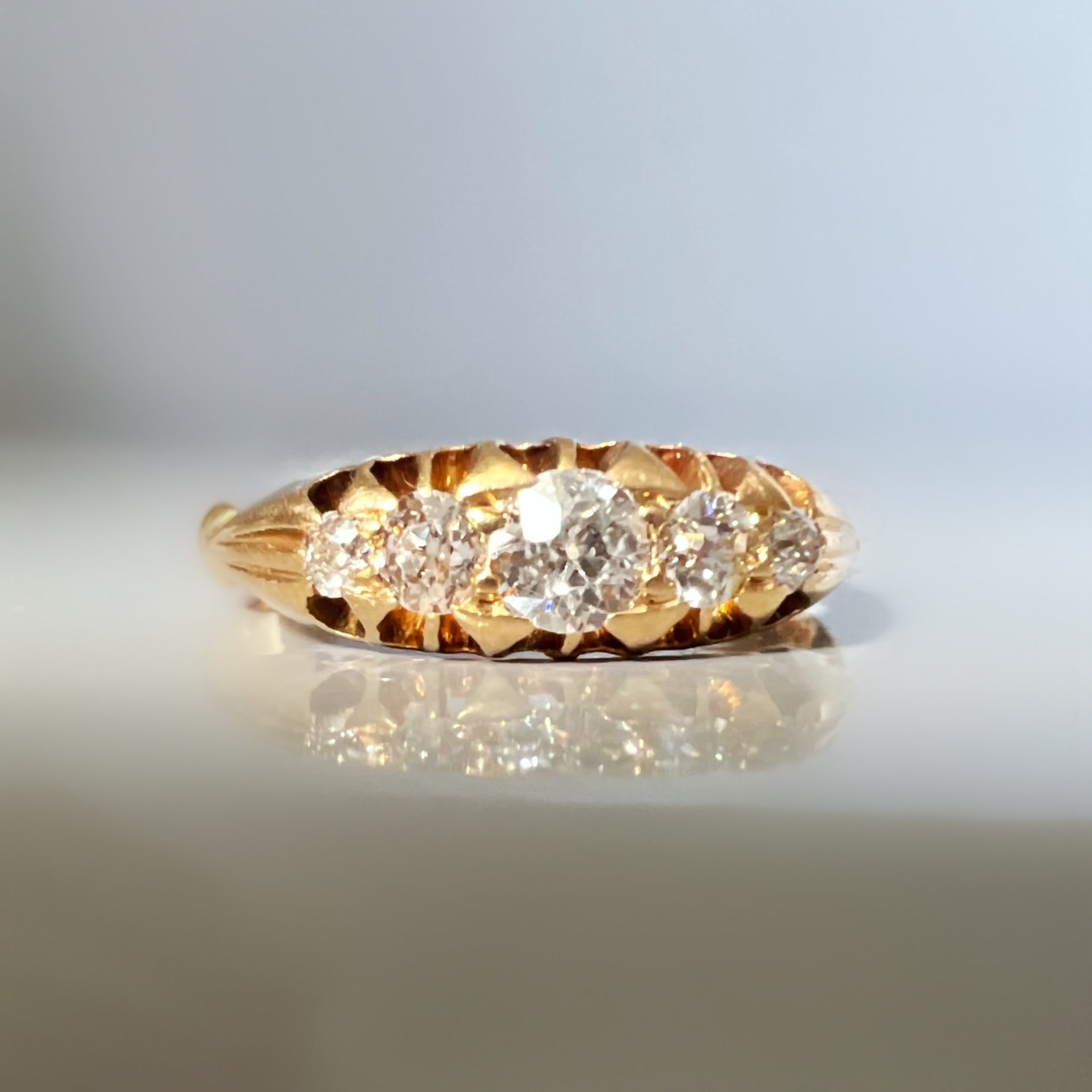 Antique Diamond 18ct Gold Carved 5 Stone Ring