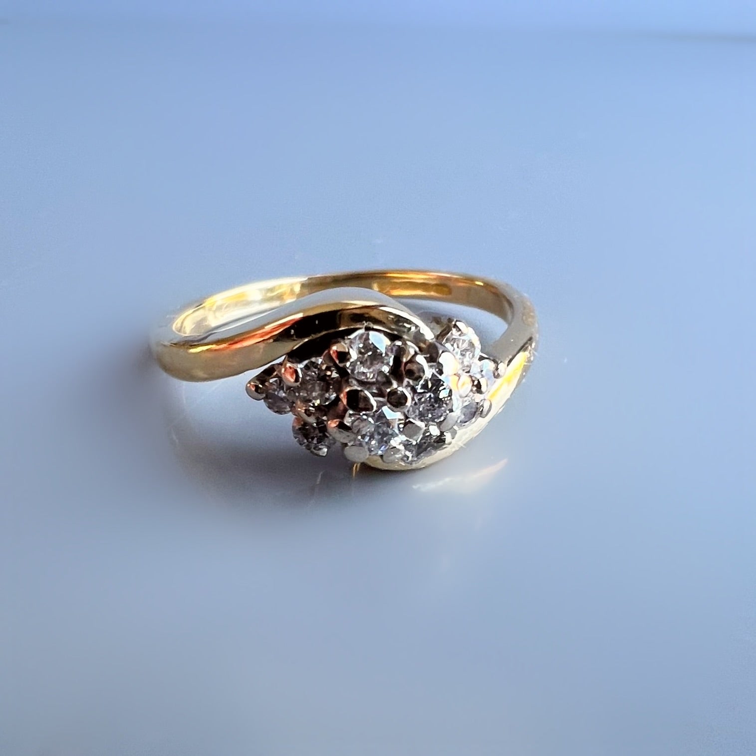 Vintage 0.40ct Diamond Cluster 18ct Gold Twist Ring