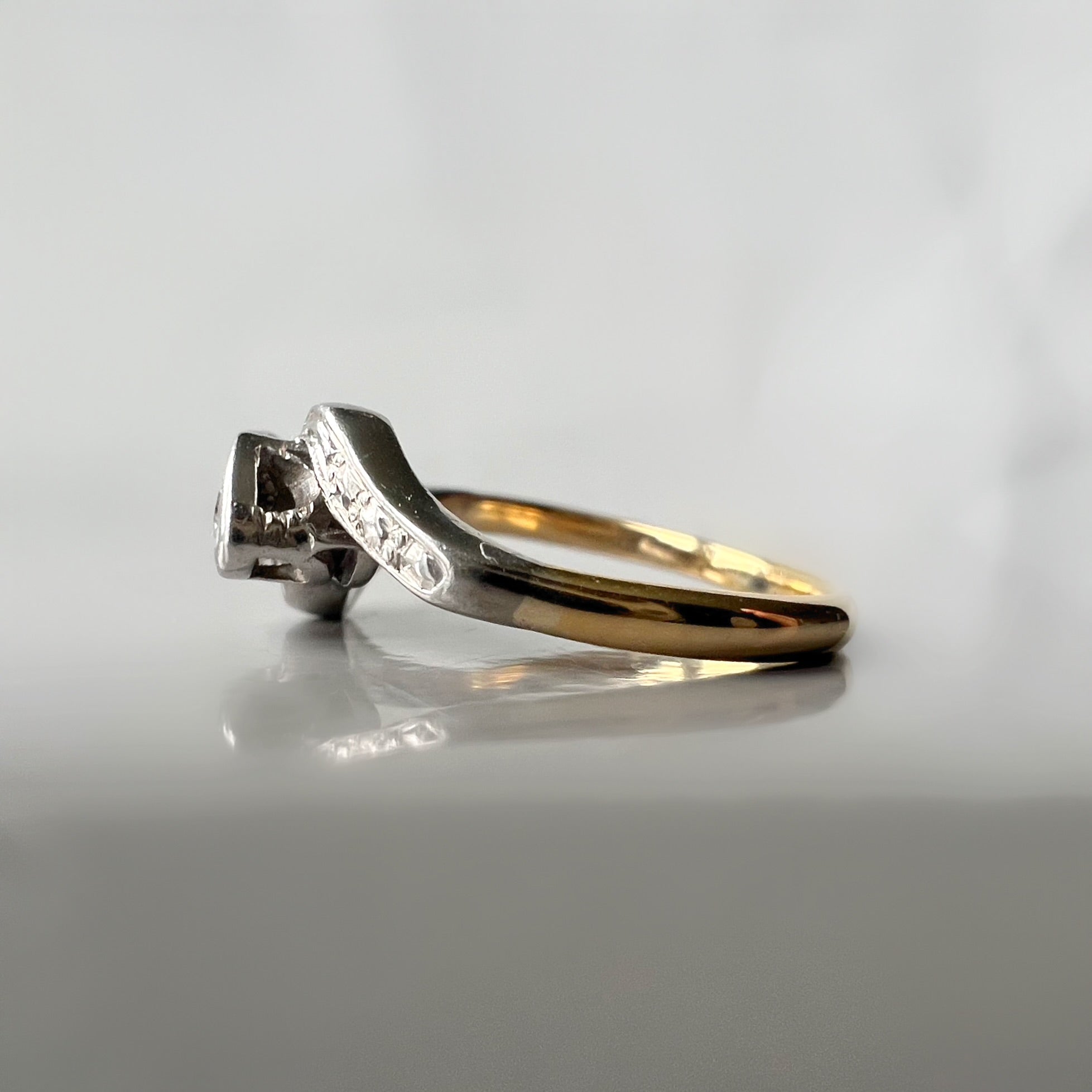 Tiny Diamond Heart Toi et Moi Ring