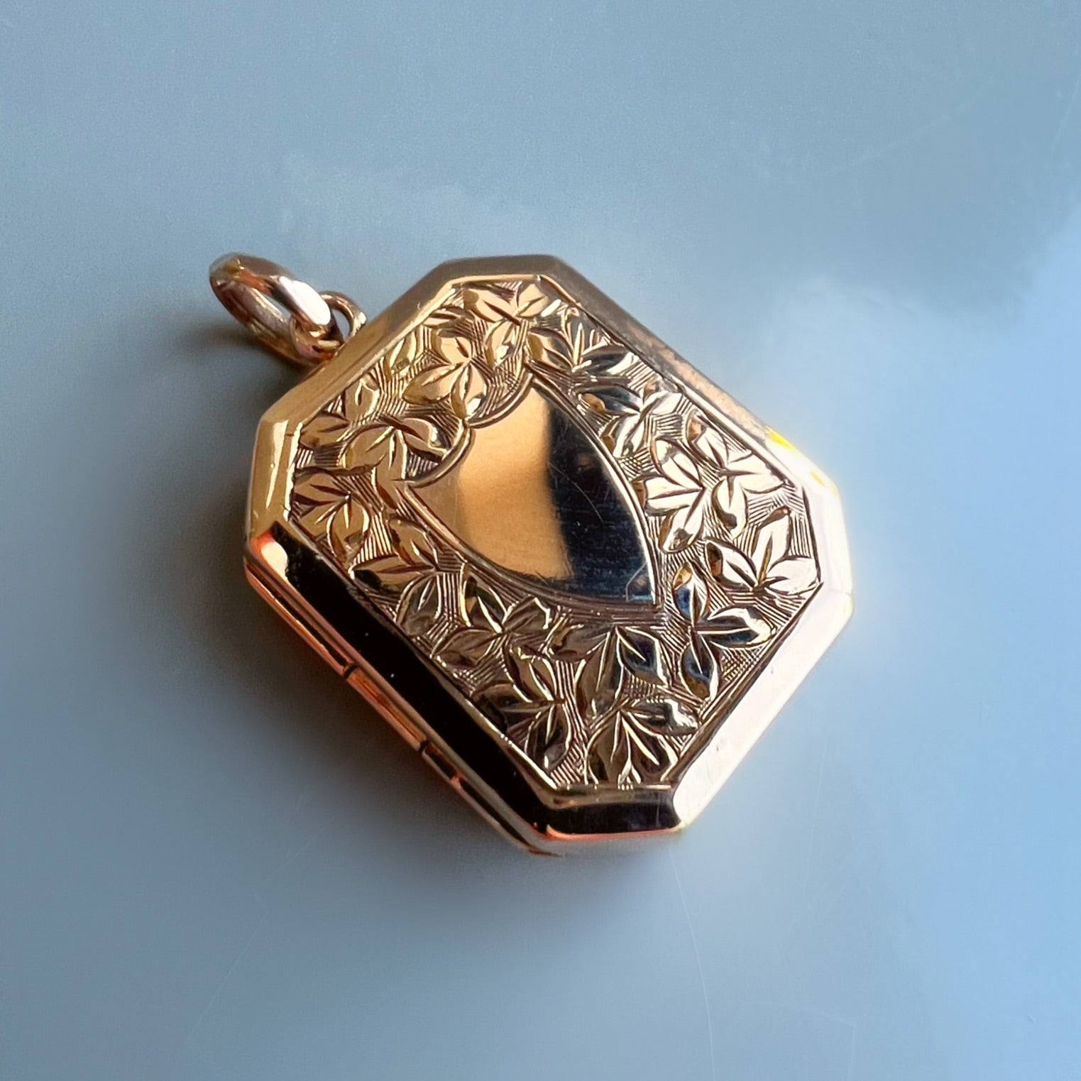 Vintage 9ct Gold Shield Shaped Locket