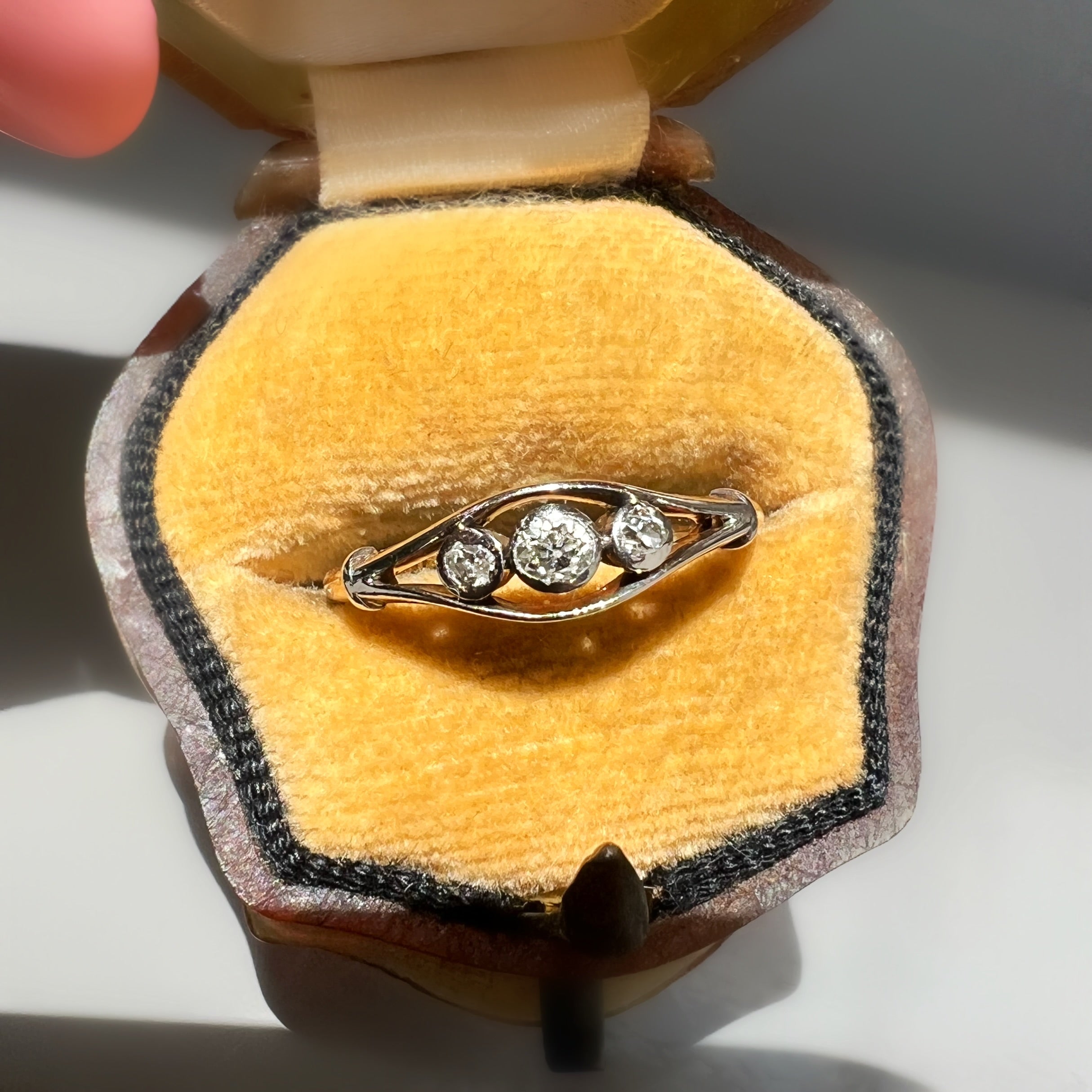 Vintage 3 Stone Diamond Ellipse Ring