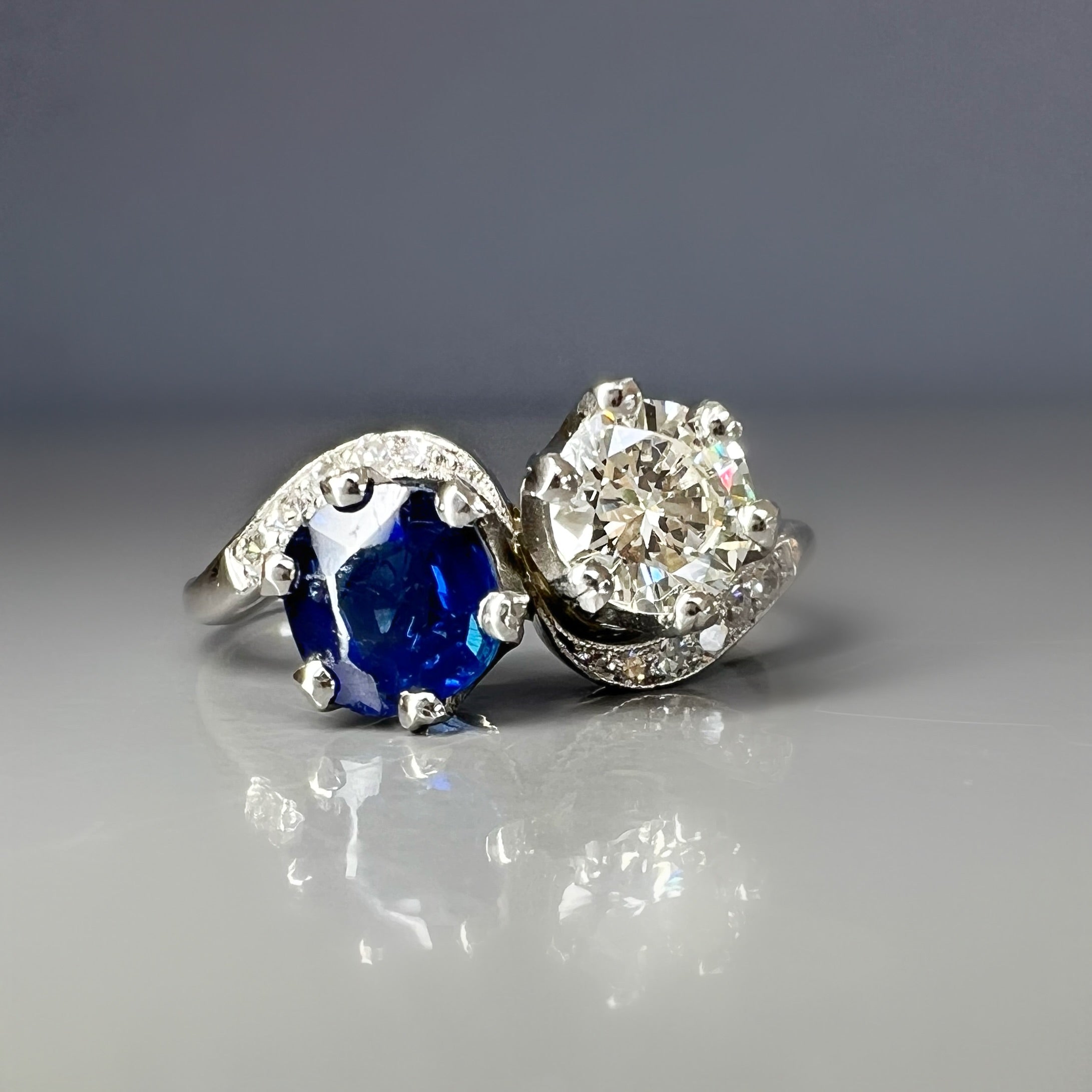 Vintage 1.05ct Sapphire and 0.70ct Diamond Toi et Moi