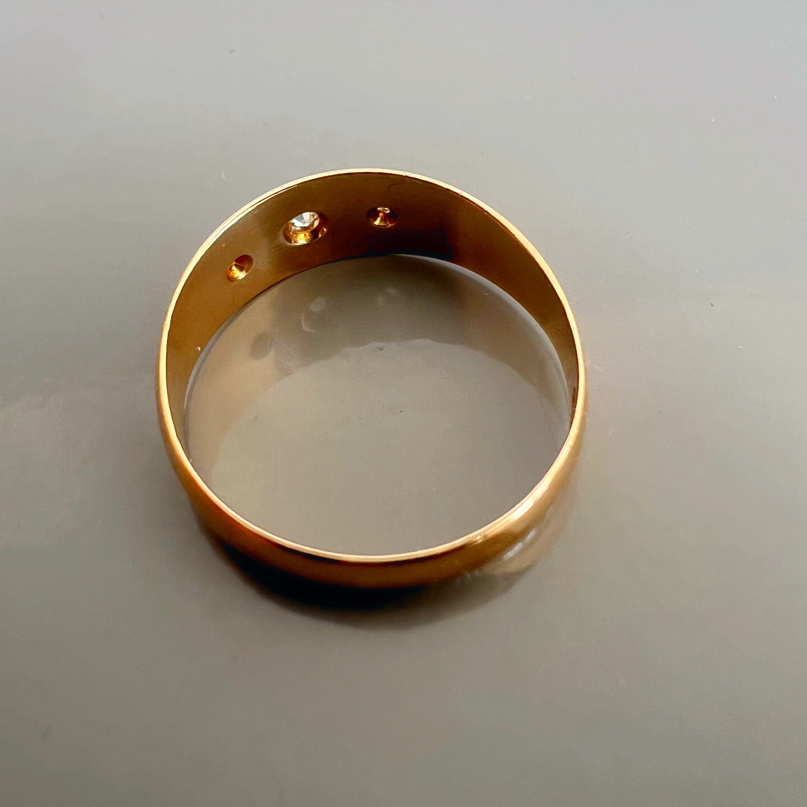 Antique Victorian 18ct Gold Star Set Diamond Gypsy Ring