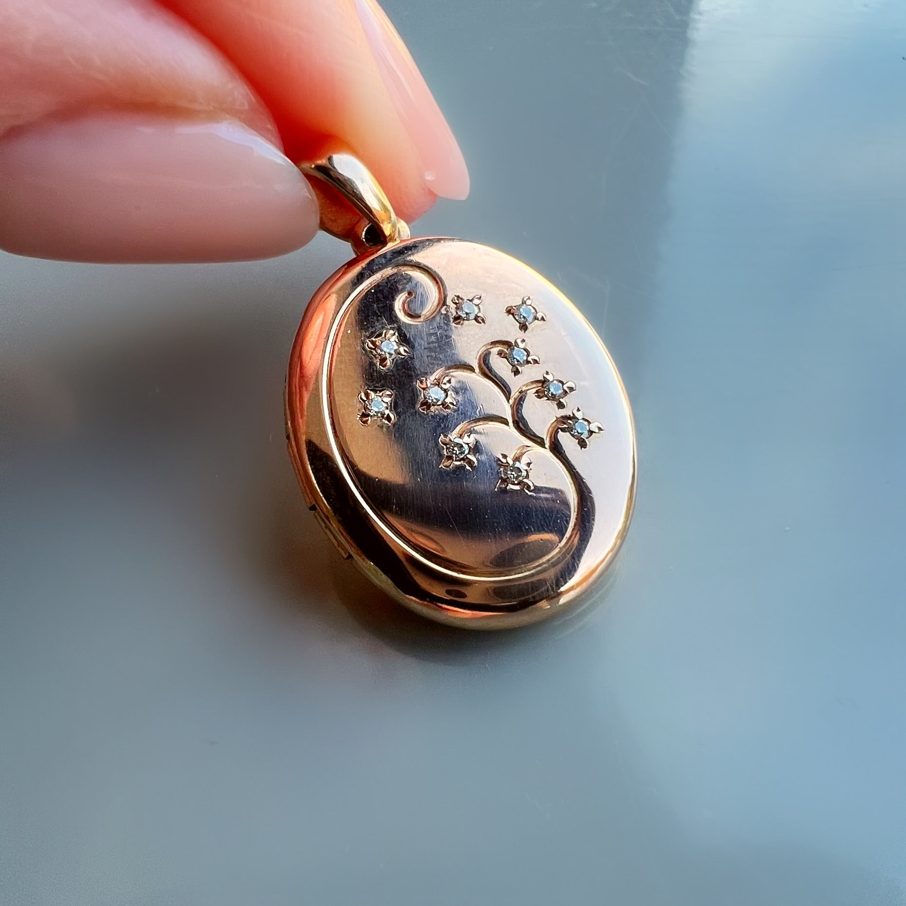 Vintage 9ct Gold Locket with Diamond Details