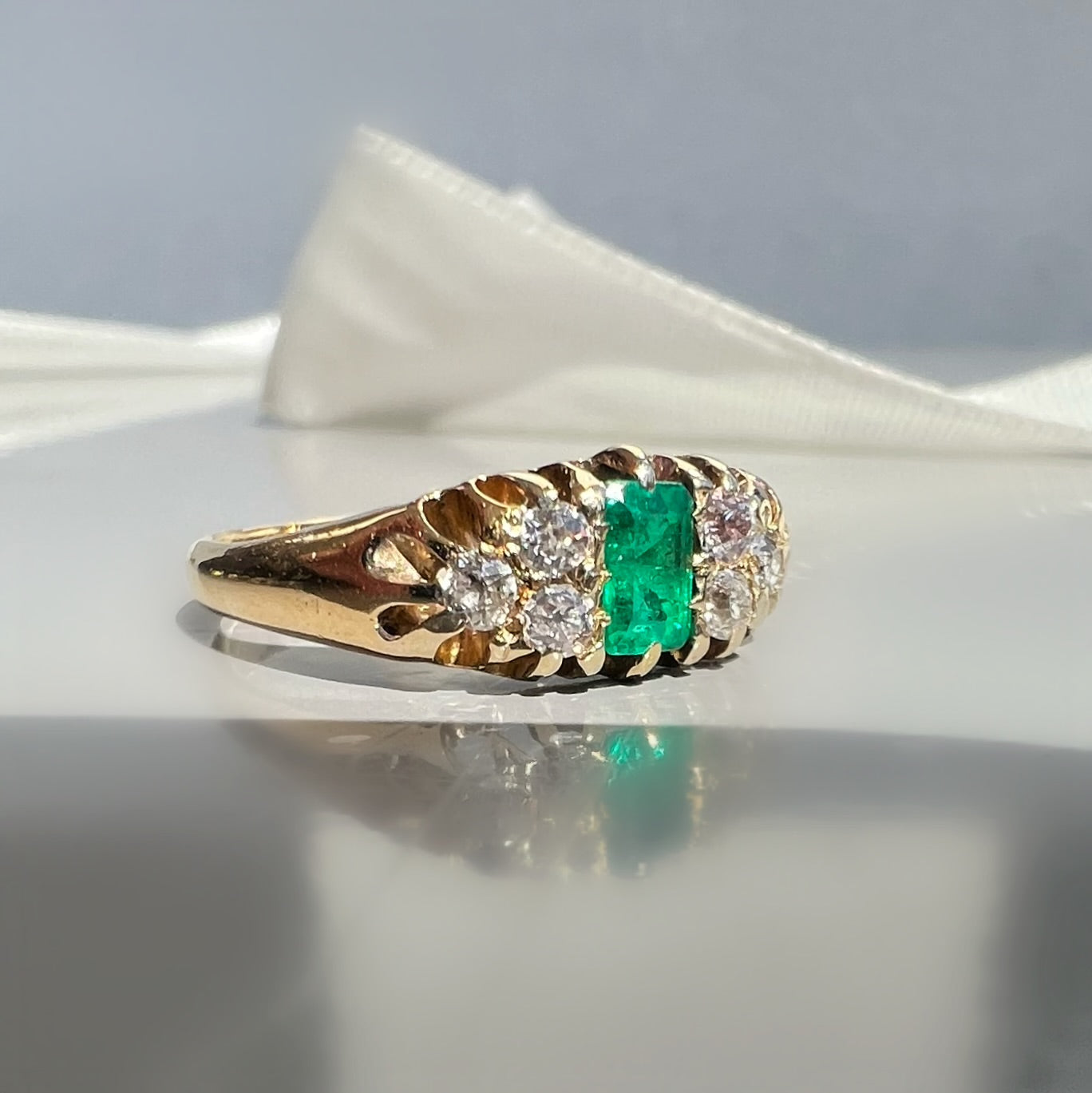 Vintage Emerald and Diamond Trefoil 18ct Gold Ring