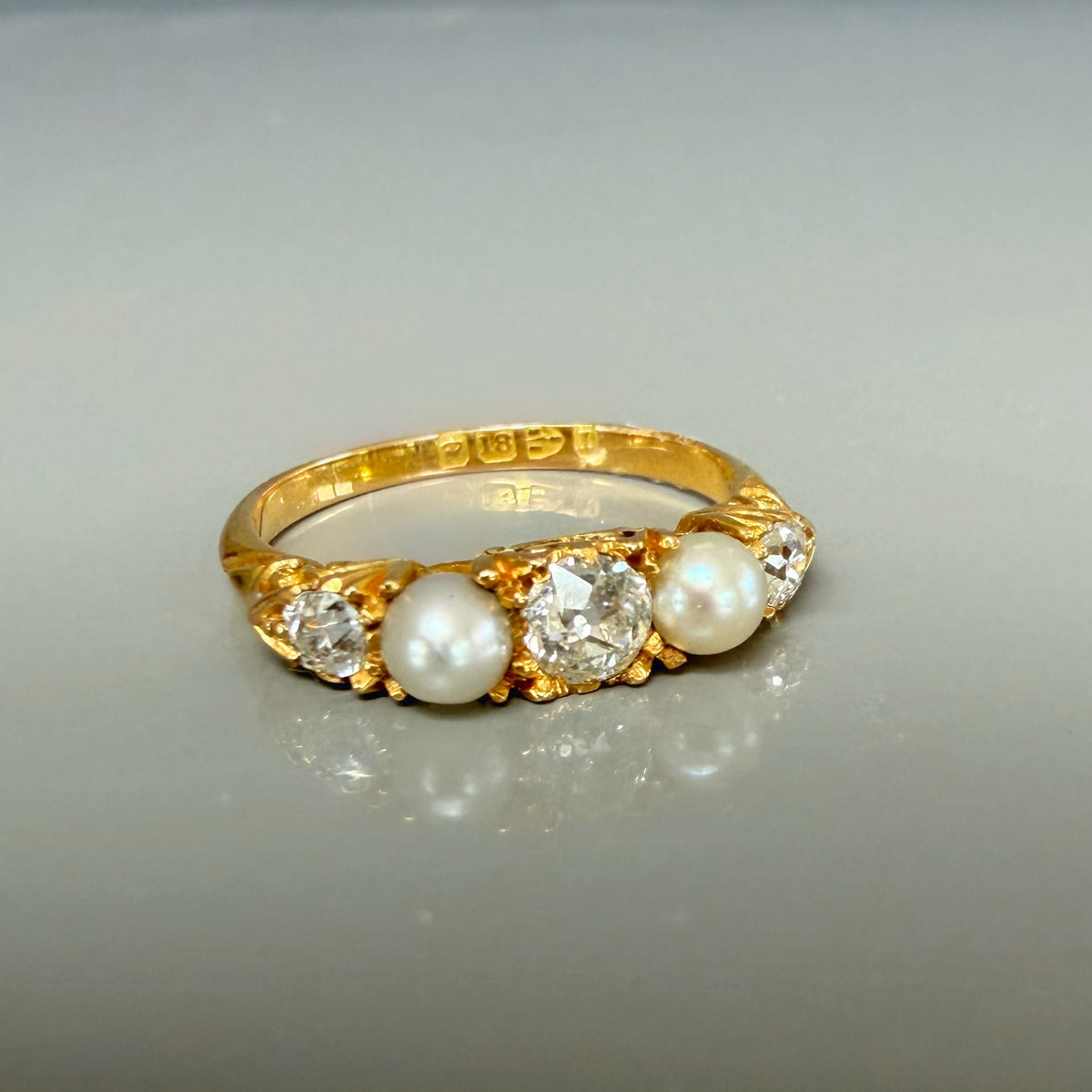 Antique Victorian Diamond and Pearl 18ct Gold Ring