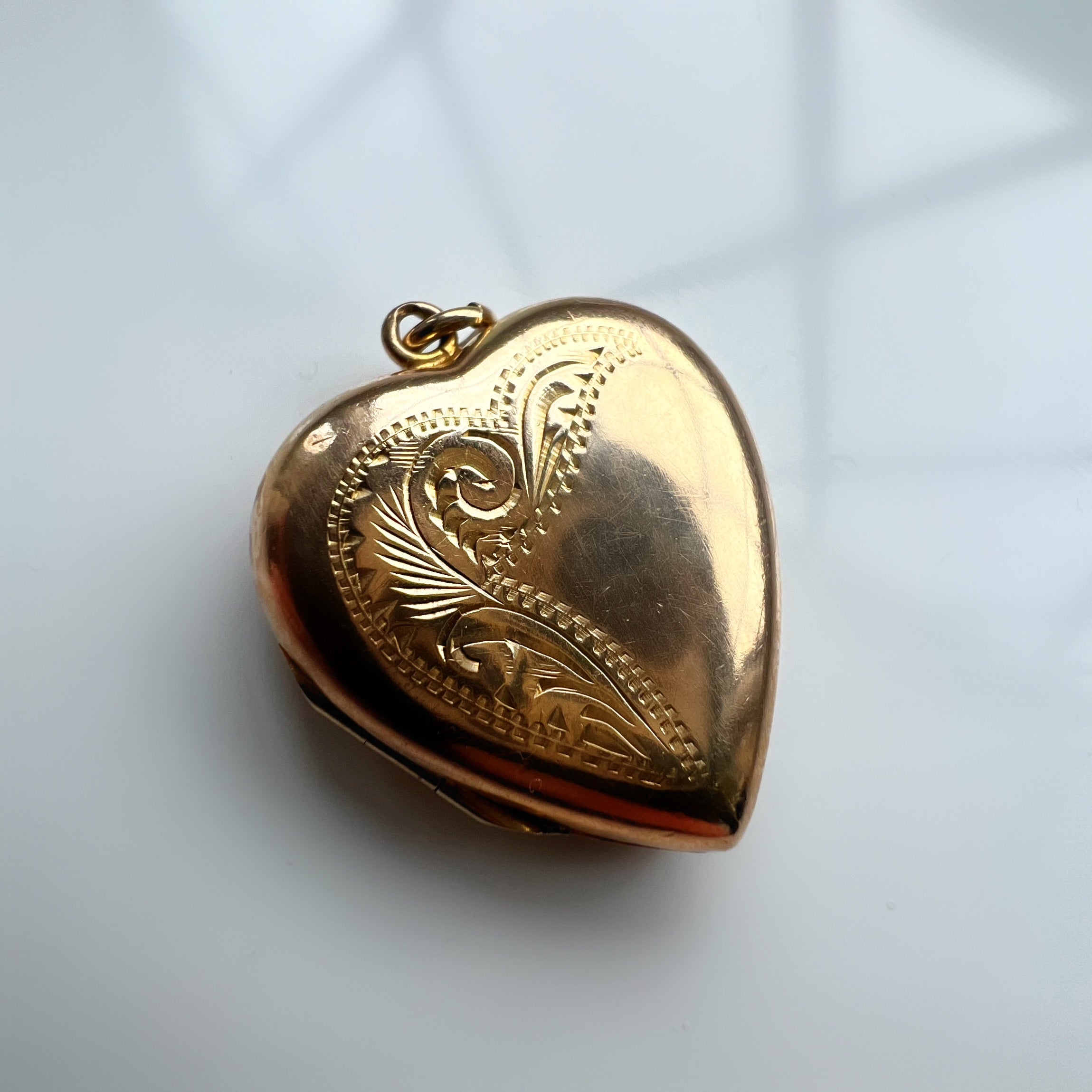 Large Vintage 9ct Gold Back and Front Heart Locket