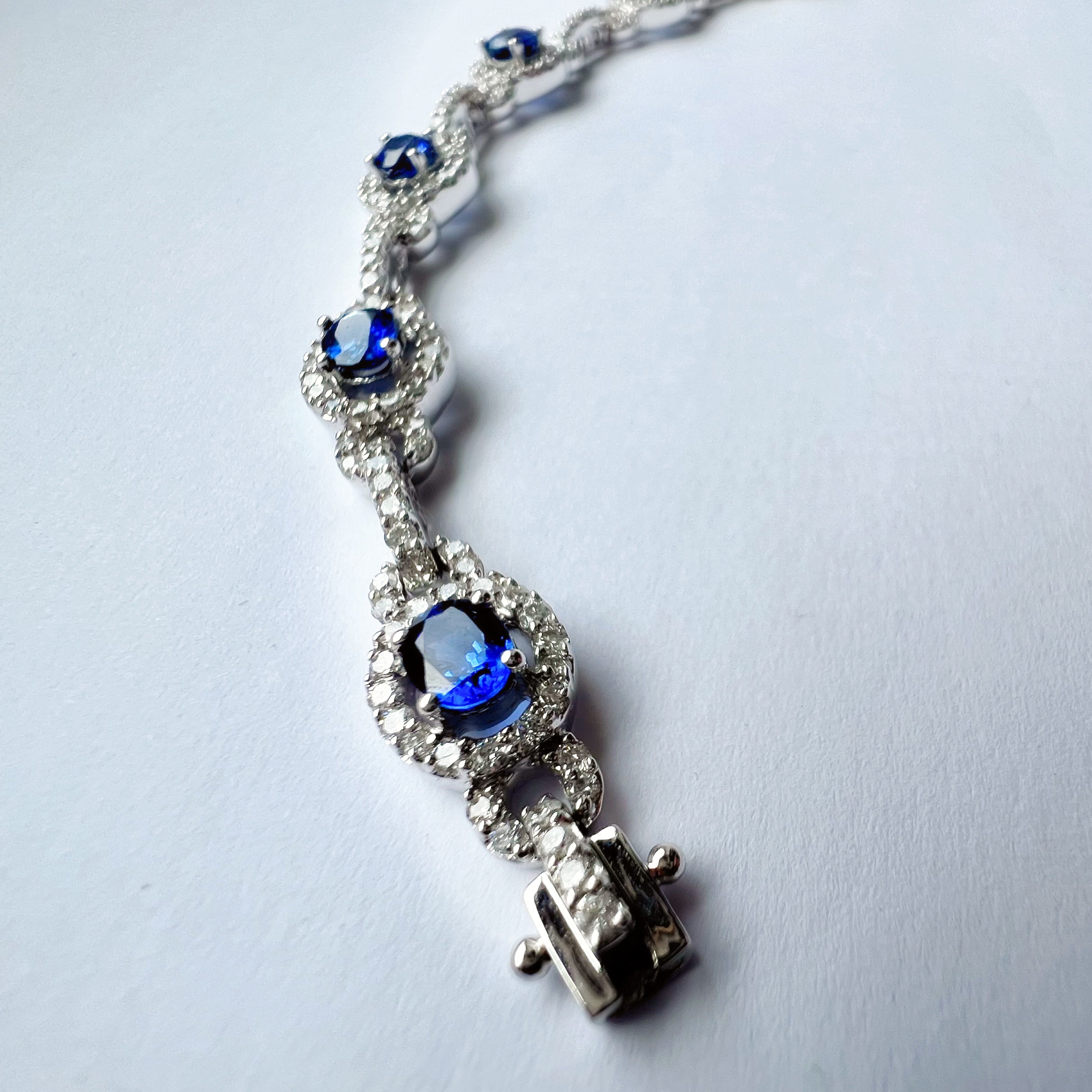 Stunning Unheated Ceylon Sapphire and Diamond Bracelet