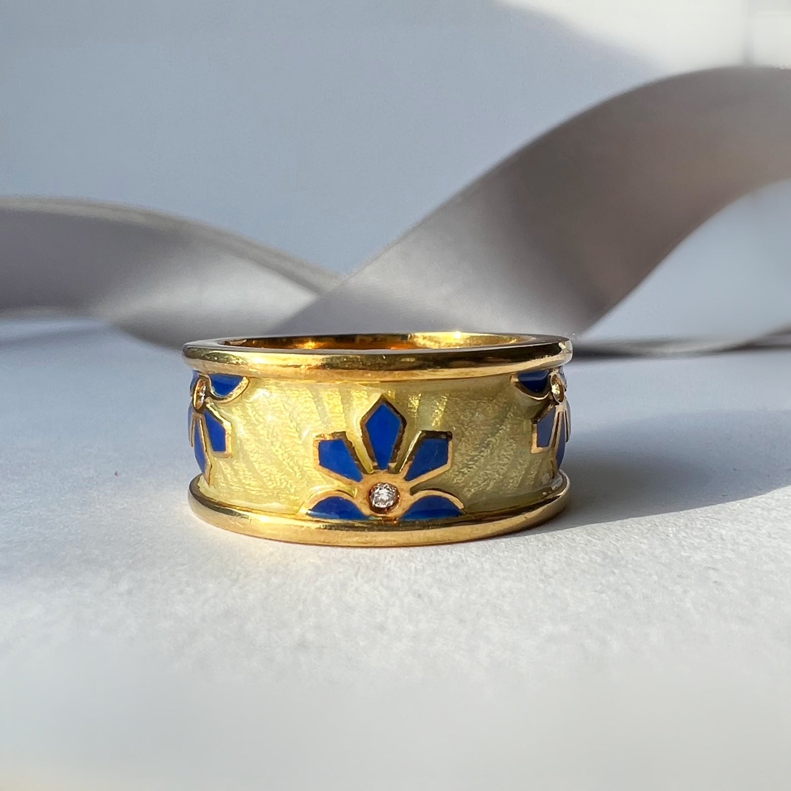 Enamel and 18ct Gold Band